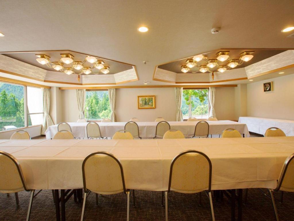 Tateyama Kokusai Hotel Тояма Екстер'єр фото