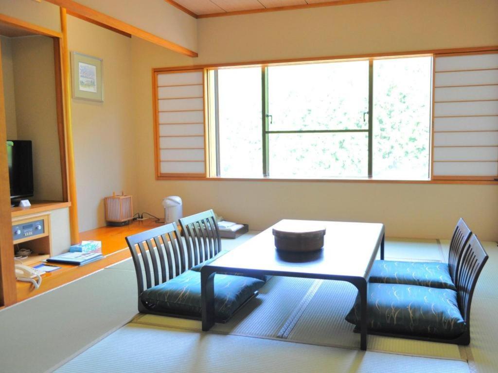 Tateyama Kokusai Hotel Тояма Екстер'єр фото