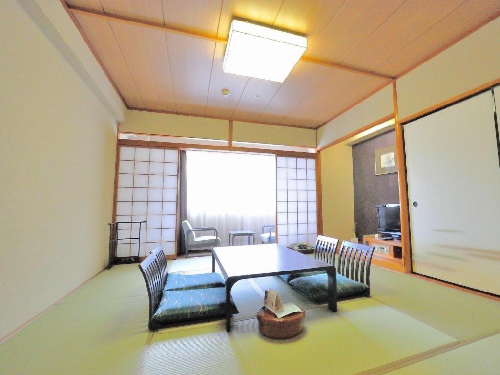 Tateyama Kokusai Hotel Тояма Екстер'єр фото