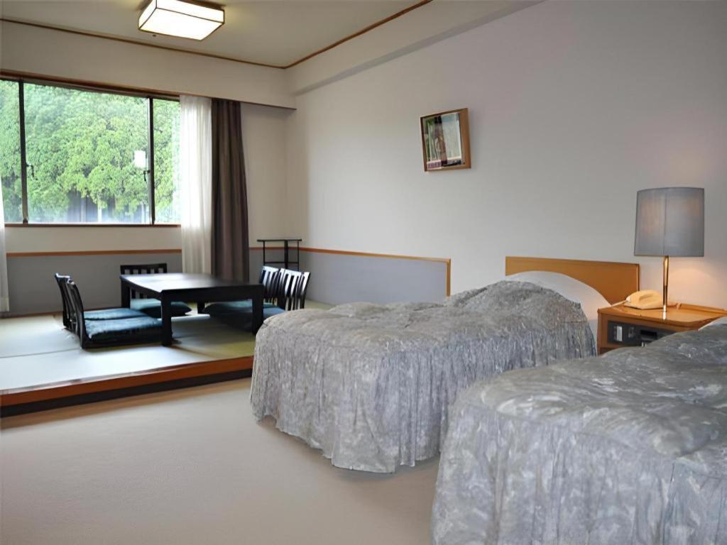 Tateyama Kokusai Hotel Тояма Екстер'єр фото