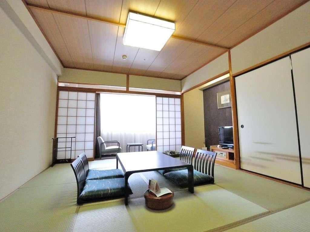 Tateyama Kokusai Hotel Тояма Екстер'єр фото