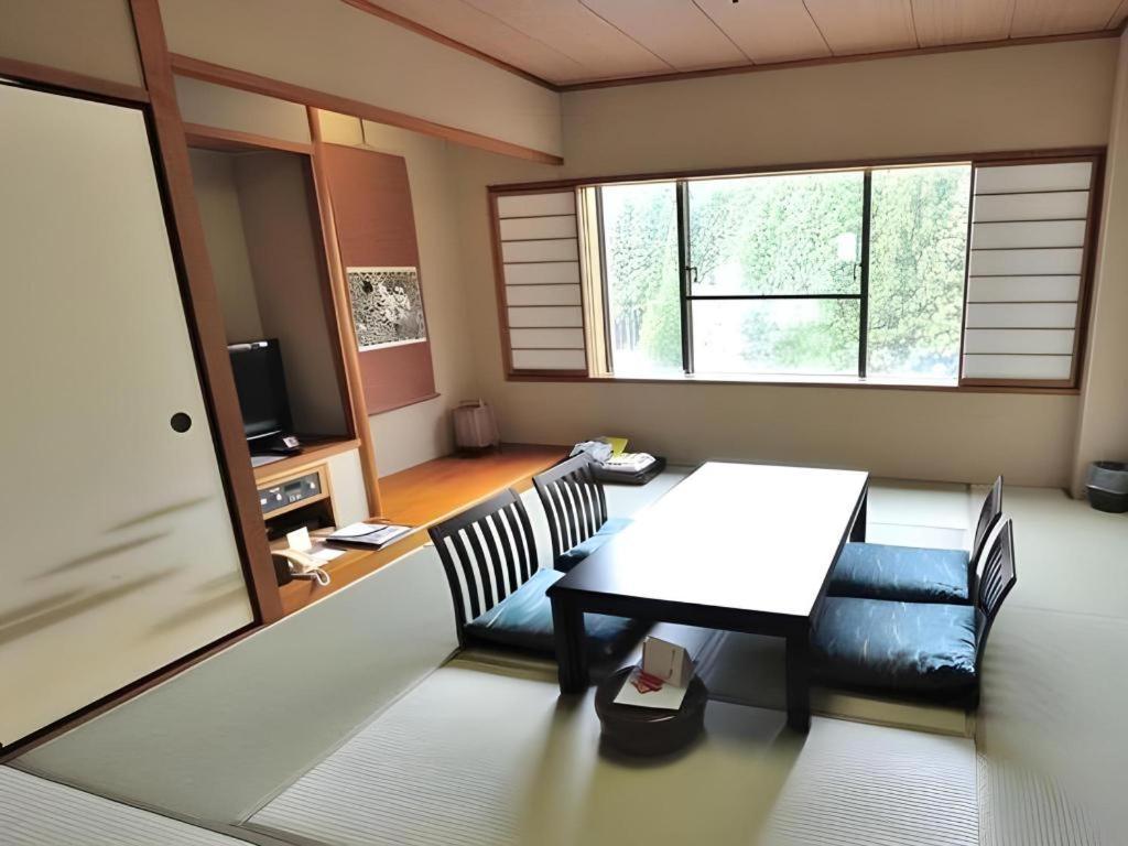 Tateyama Kokusai Hotel Тояма Екстер'єр фото