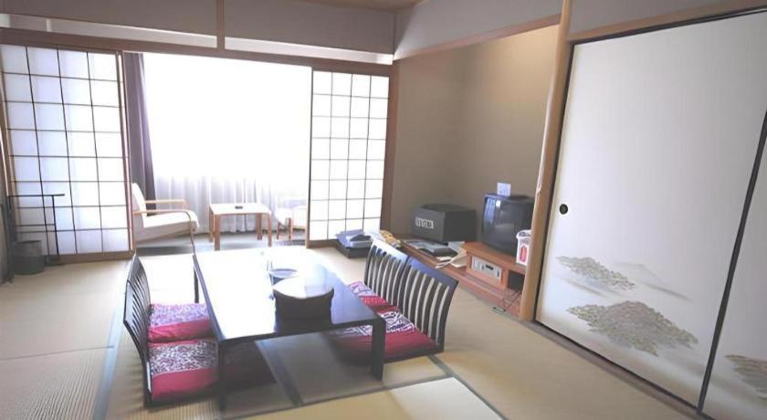 Tateyama Kokusai Hotel Тояма Екстер'єр фото