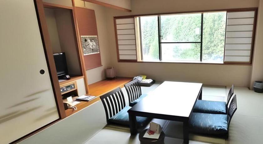 Tateyama Kokusai Hotel Тояма Екстер'єр фото